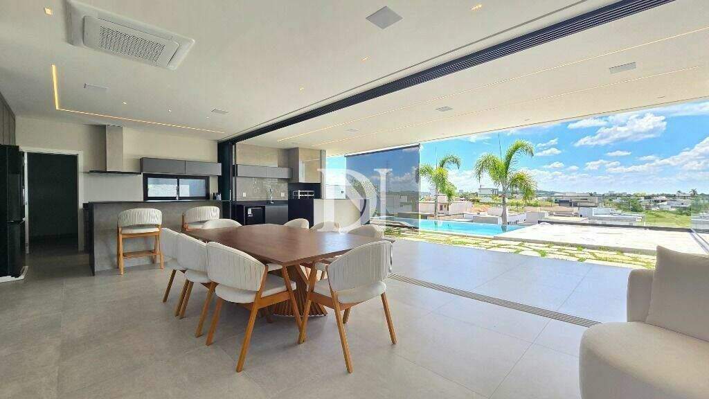 Casa em condomínio à venda no Condomínio Villas do Golfe: 