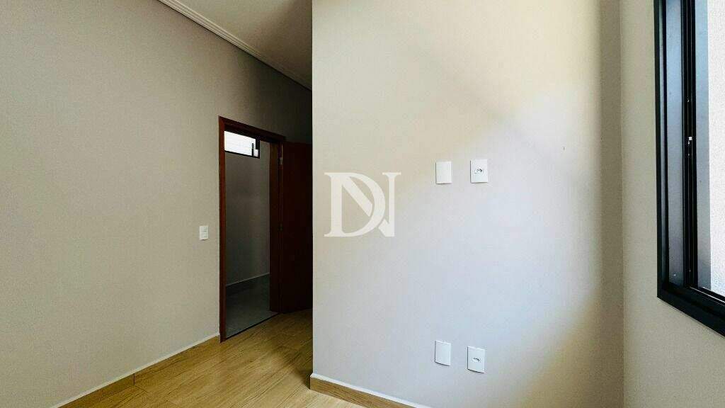 Casa em condomínio à venda no Mirante dos Ipês: 