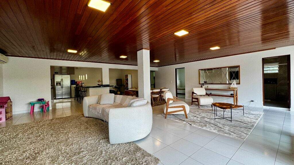Casa em condomínio à venda no Condomínio Campos de Santo Antônio: 