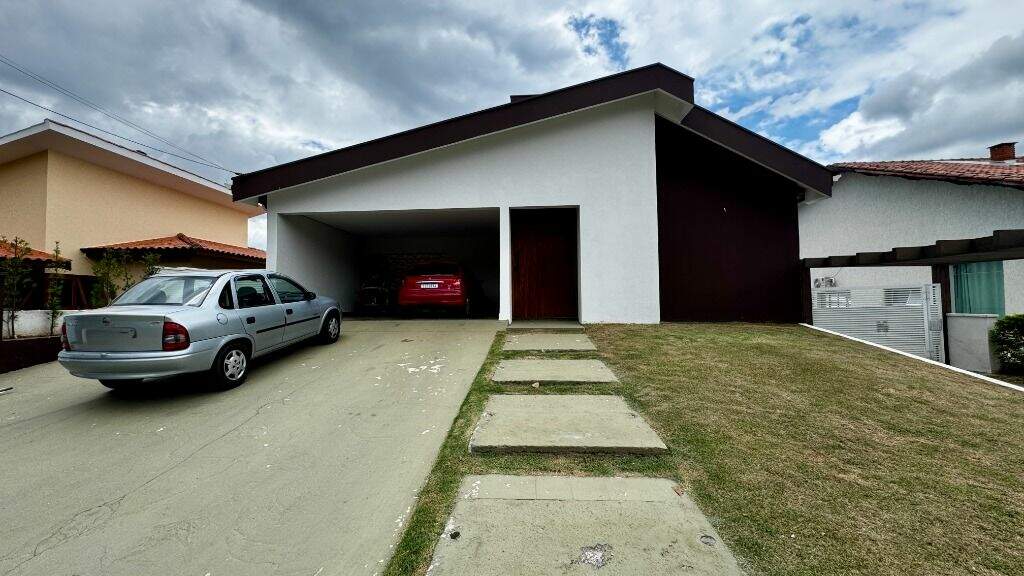 Casa em condomínio à venda no Condomínio Campos de Santo Antônio: 