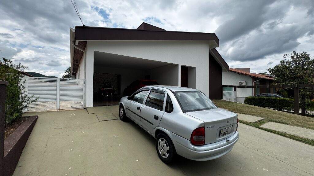 Casa em condomínio à venda no Condomínio Campos de Santo Antônio: 