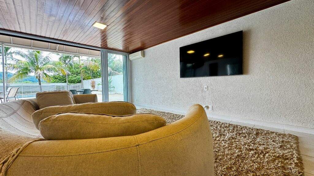 Casa em condomínio à venda no Condomínio Campos de Santo Antônio: 