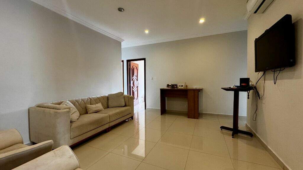Casa em condomínio à venda no Condomínio Campos de Santo Antônio: 