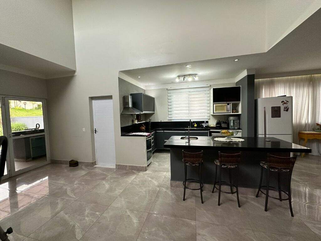 Casa em condomínio à venda no Condominio Portal dos Bandeirantes: 