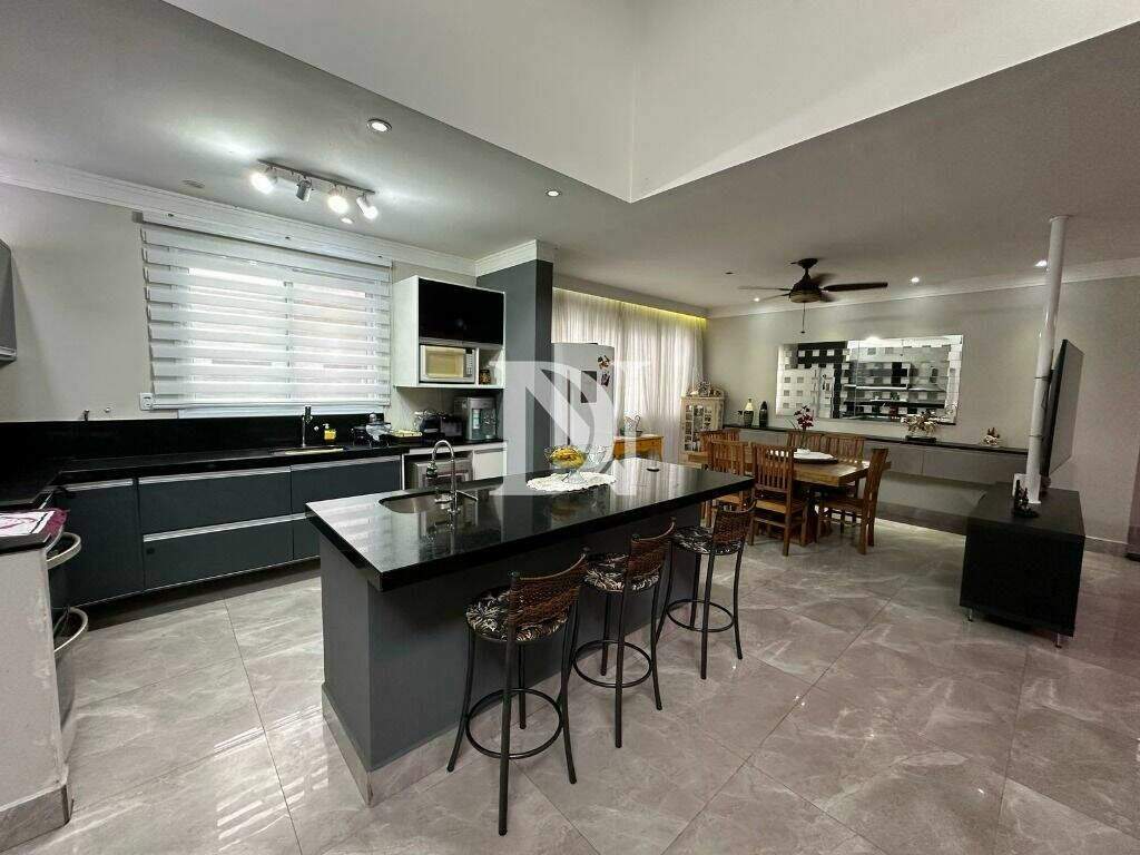 Casa em condomínio à venda no Condominio Portal dos Bandeirantes: 