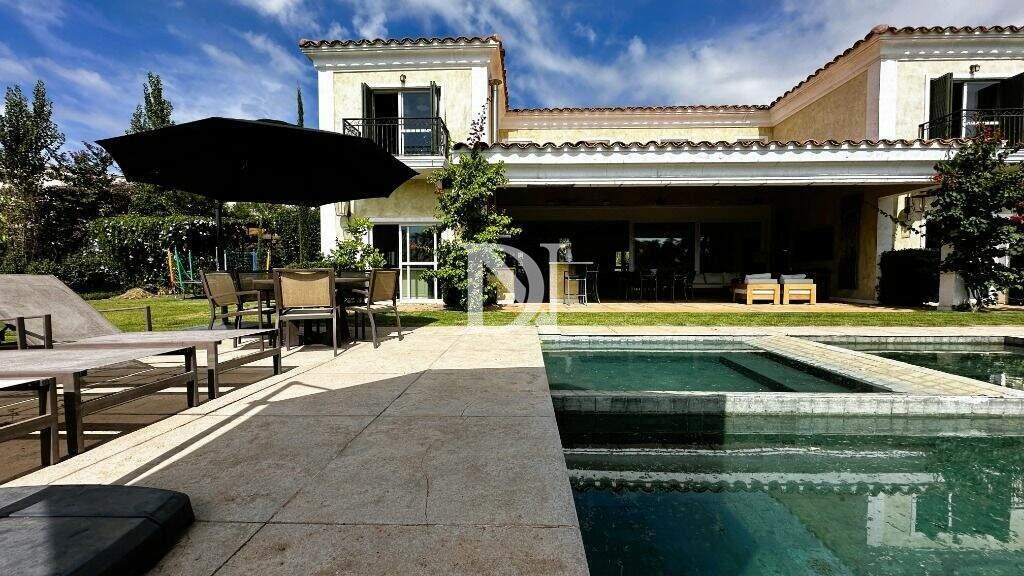 Casa em condomínio à venda no Condomínio Terras de São José: 