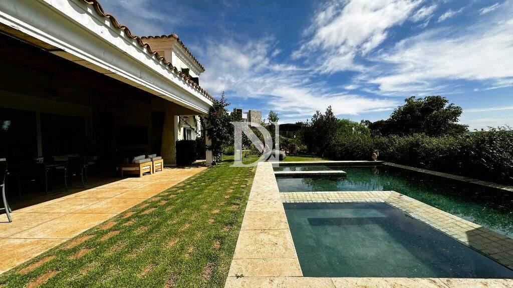 Casa em condomínio à venda no Condomínio Terras de São José: 