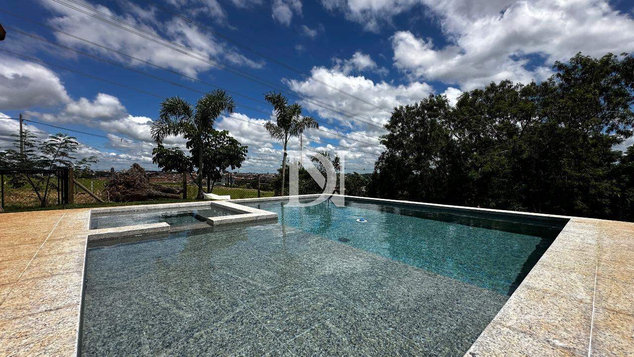 Casa em condomínio à venda no Condomínio Campos de Santo Antônio II: 