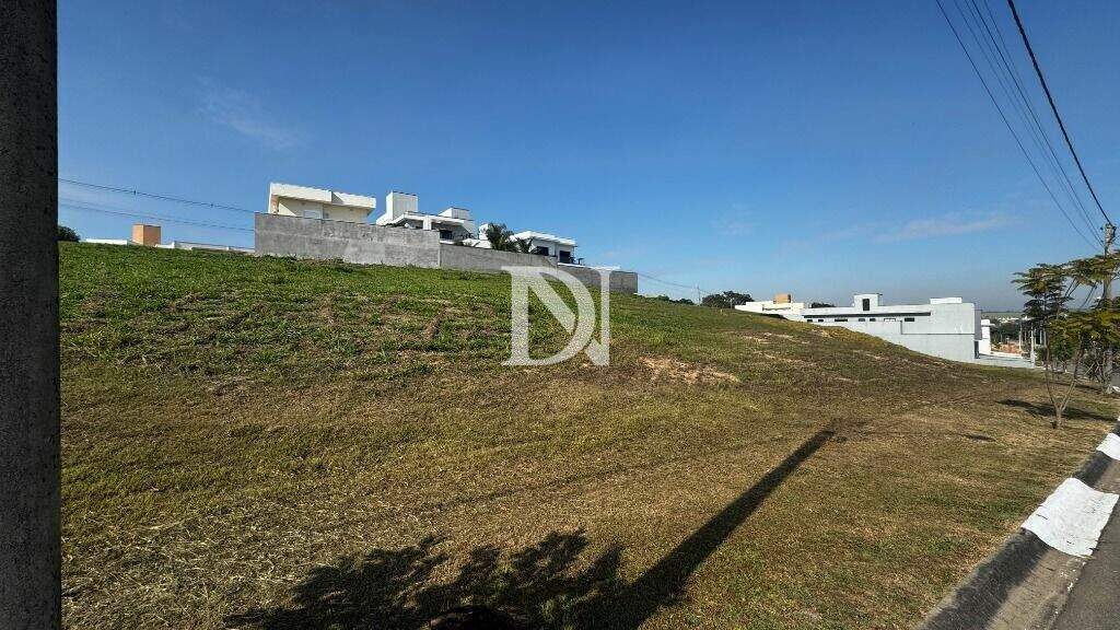 Terreno em condomínio à venda no Mirante dos Ipês: 