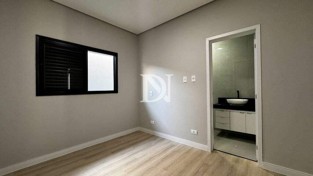 Casa em condomínio à venda no Condomínio Residencial Una: 