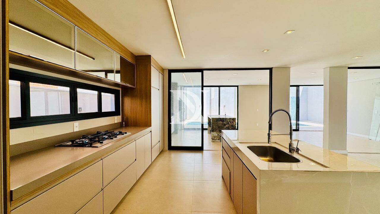 Casa em condomínio à venda no Condomínio Alphaville Castello: 