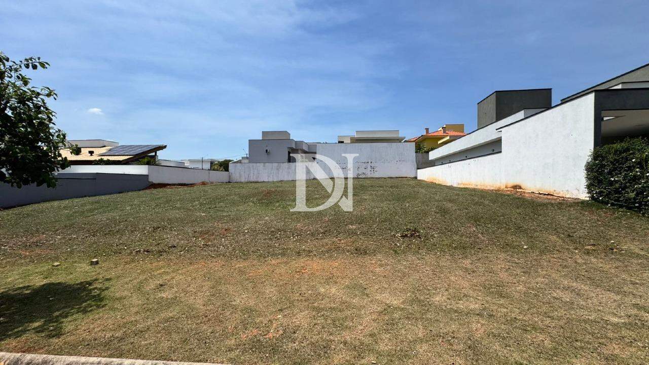 Terreno em condomínio à venda no Condomínio Residencial Una: 