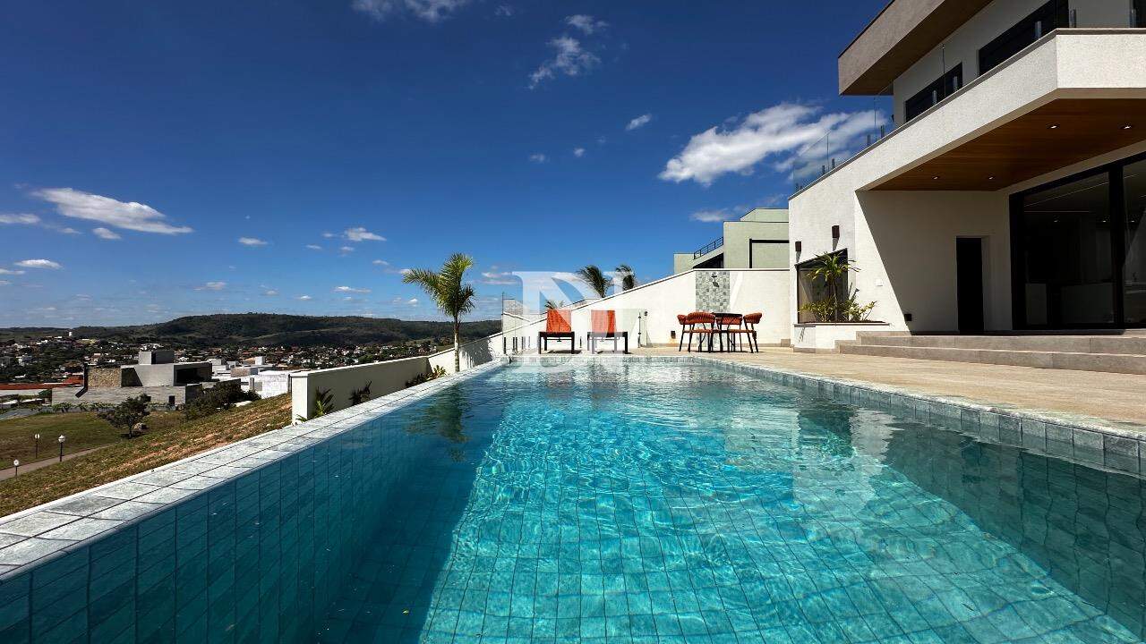 Casa em condomínio à venda no Condomínio Campos de Santo Antônio II: 