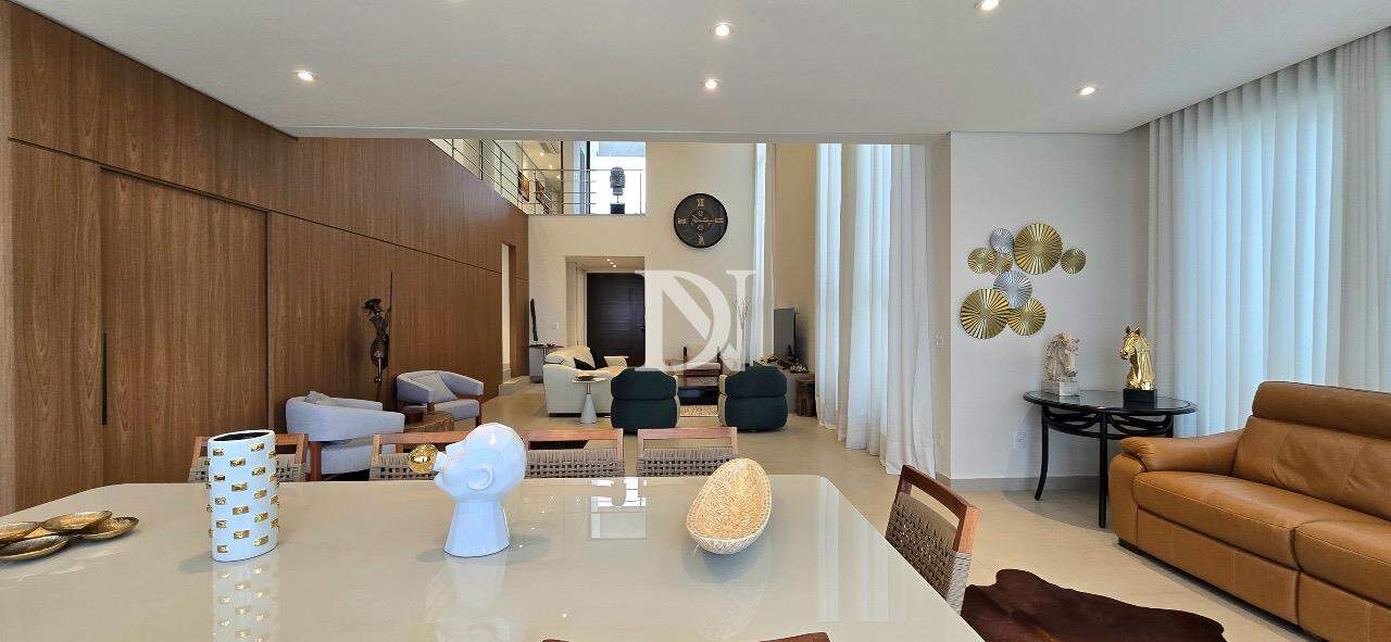 Casa em condomínio à venda no Condomínio Campos de Santo Antônio II: 
