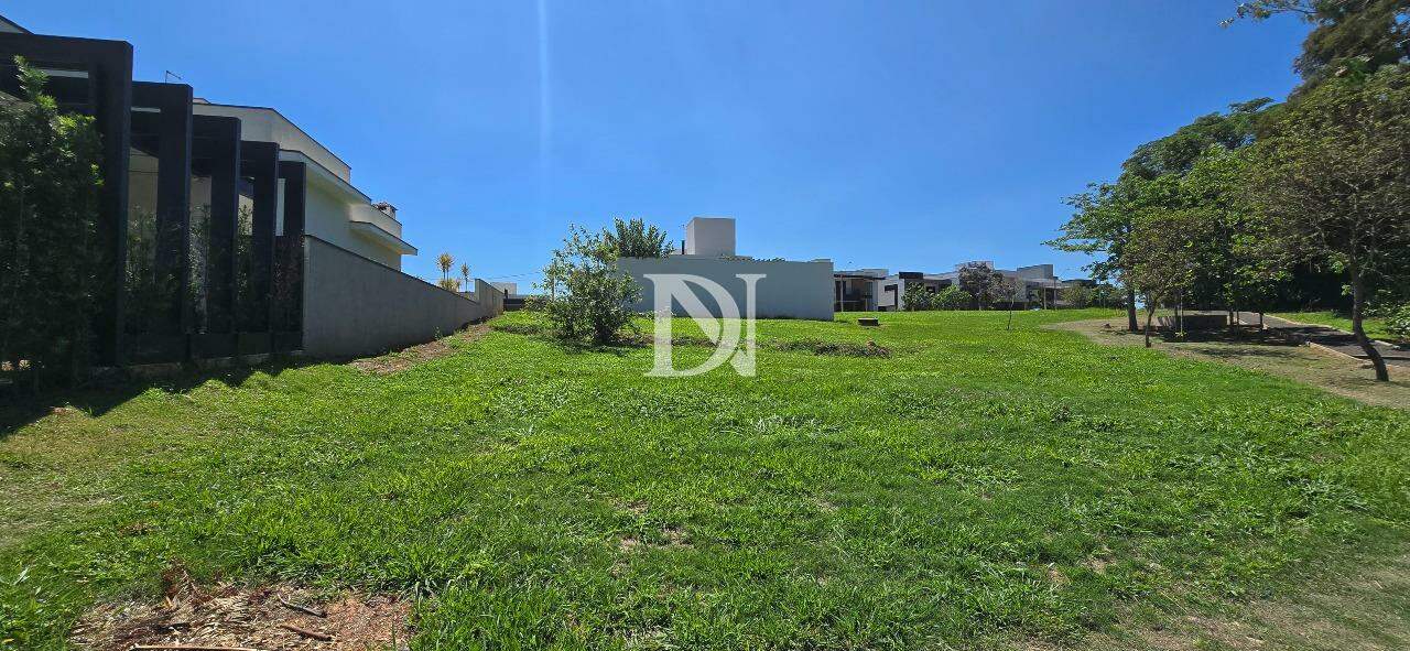 Terreno em condomínio à venda no Condomínio Residencial Una: 