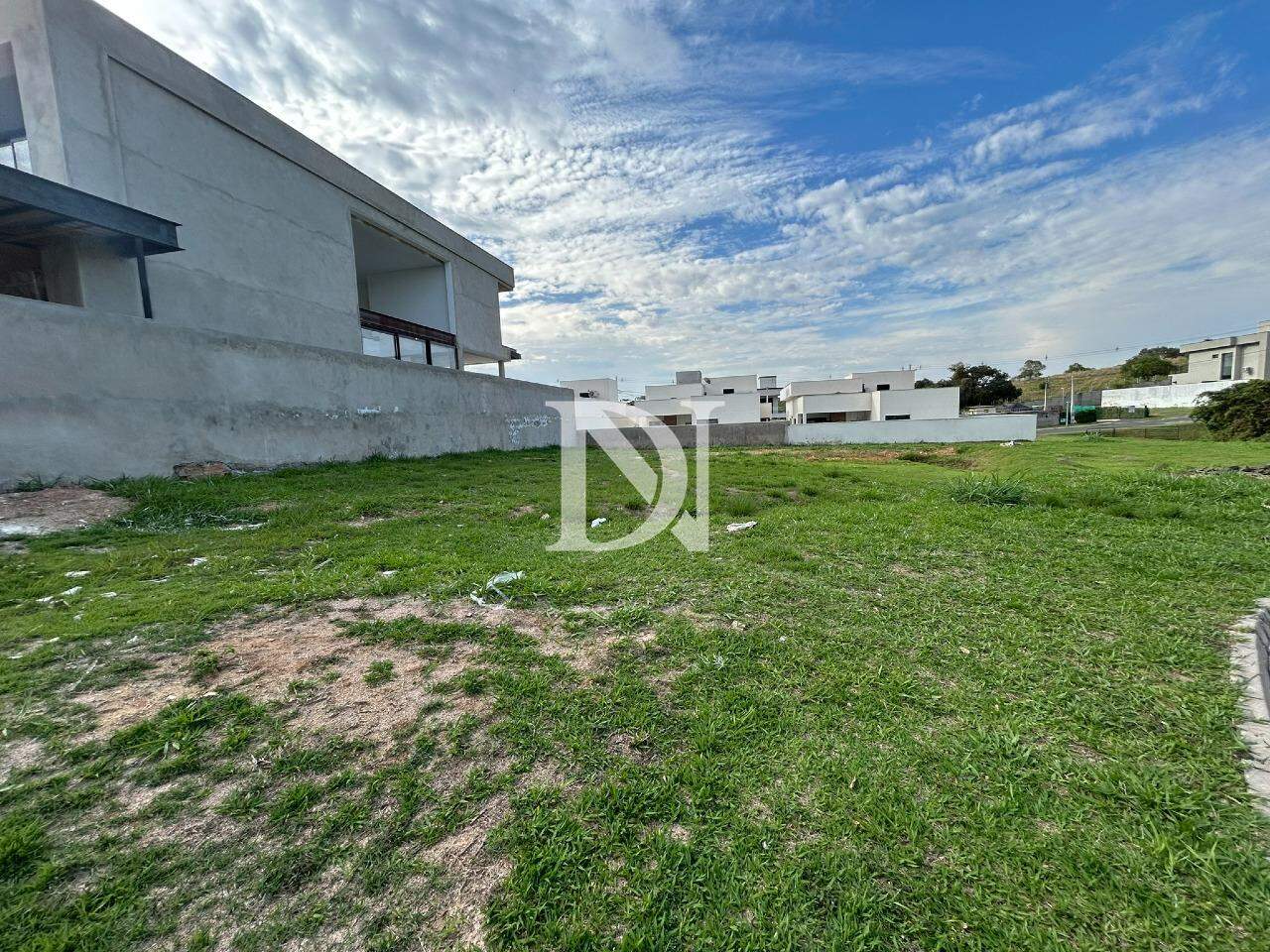 Terreno em condomínio à venda no Condomínio Reserva Saint Paul: 