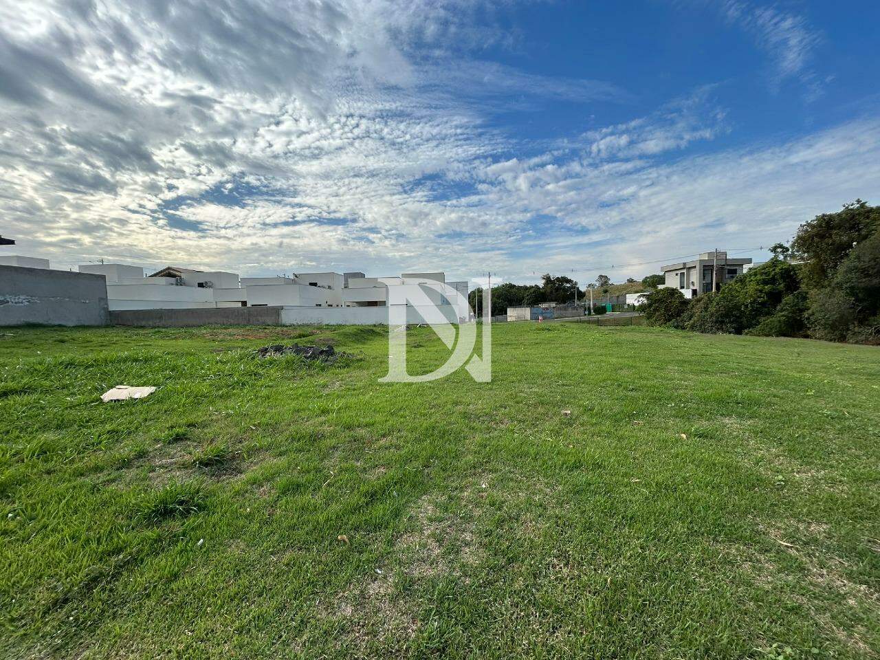 Terreno em condomínio à venda no Condomínio Reserva Saint Paul: 