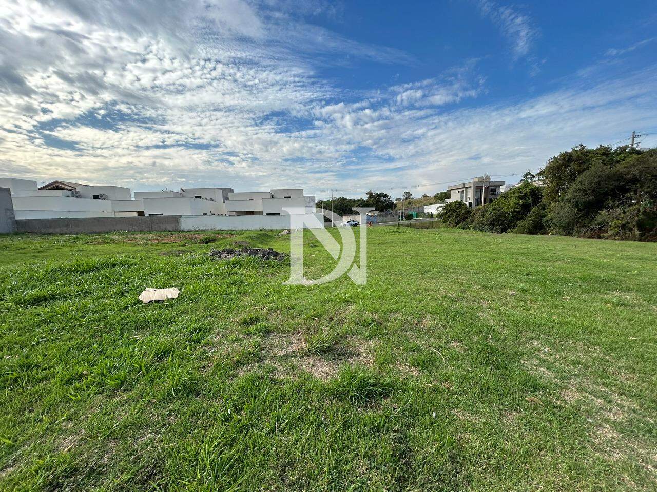 Terreno em condomínio à venda no Condomínio Reserva Saint Paul: 
