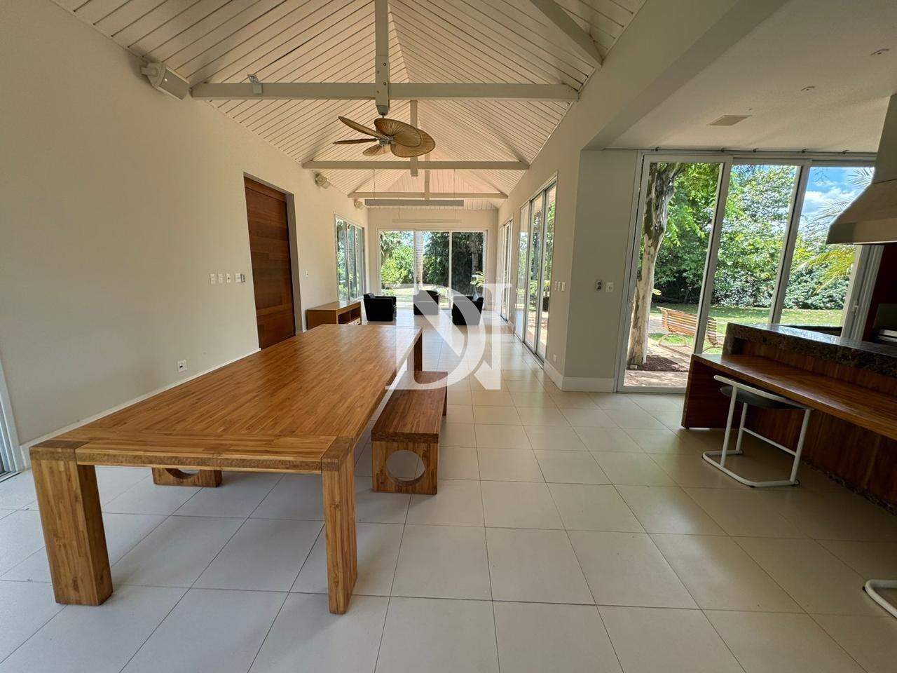 Casa em condomínio à venda no Condomínio Terras de São José: 
