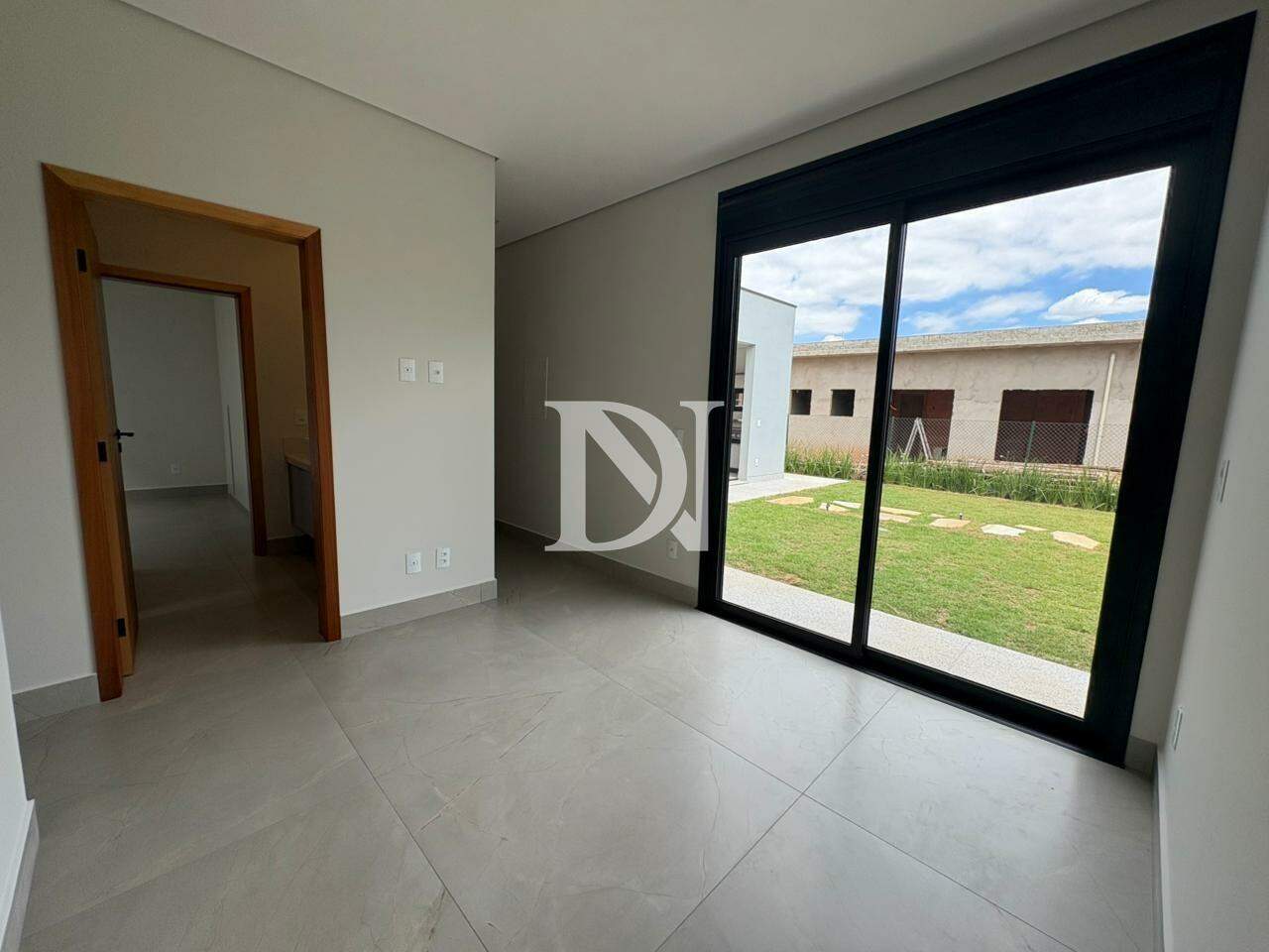 Casa em condomínio à venda no Portal dos Bandeirantes Salto: 