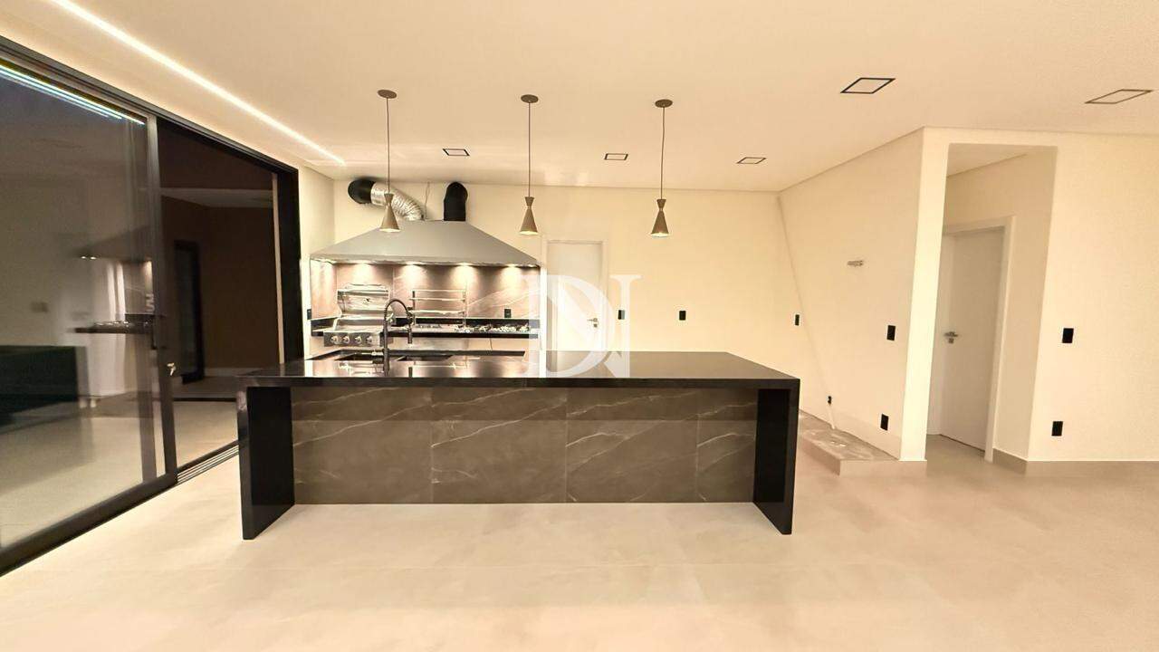 Casa em condomínio à venda no Condominio Mont Blanc: 