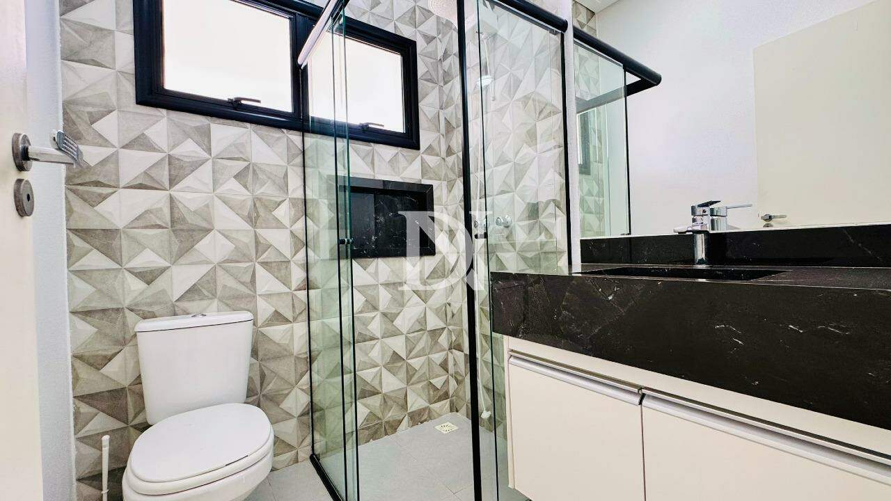 Casa em condomínio à venda no Condomínio Village Moutonnée: 