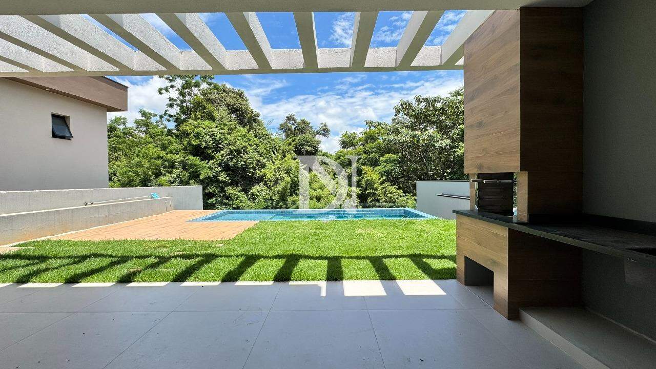 Casa em condomínio à venda no Condomínio Residencial Una: 