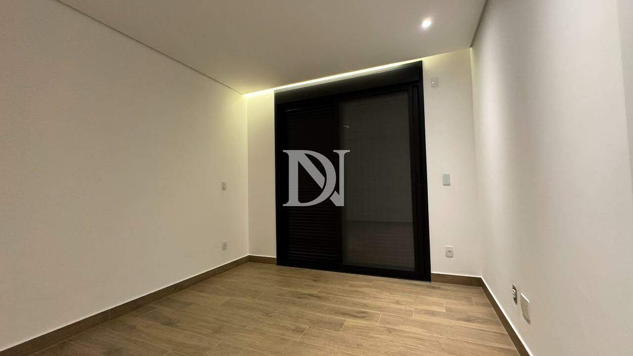 Casa em condomínio à venda no Condomínio Residencial Una: 