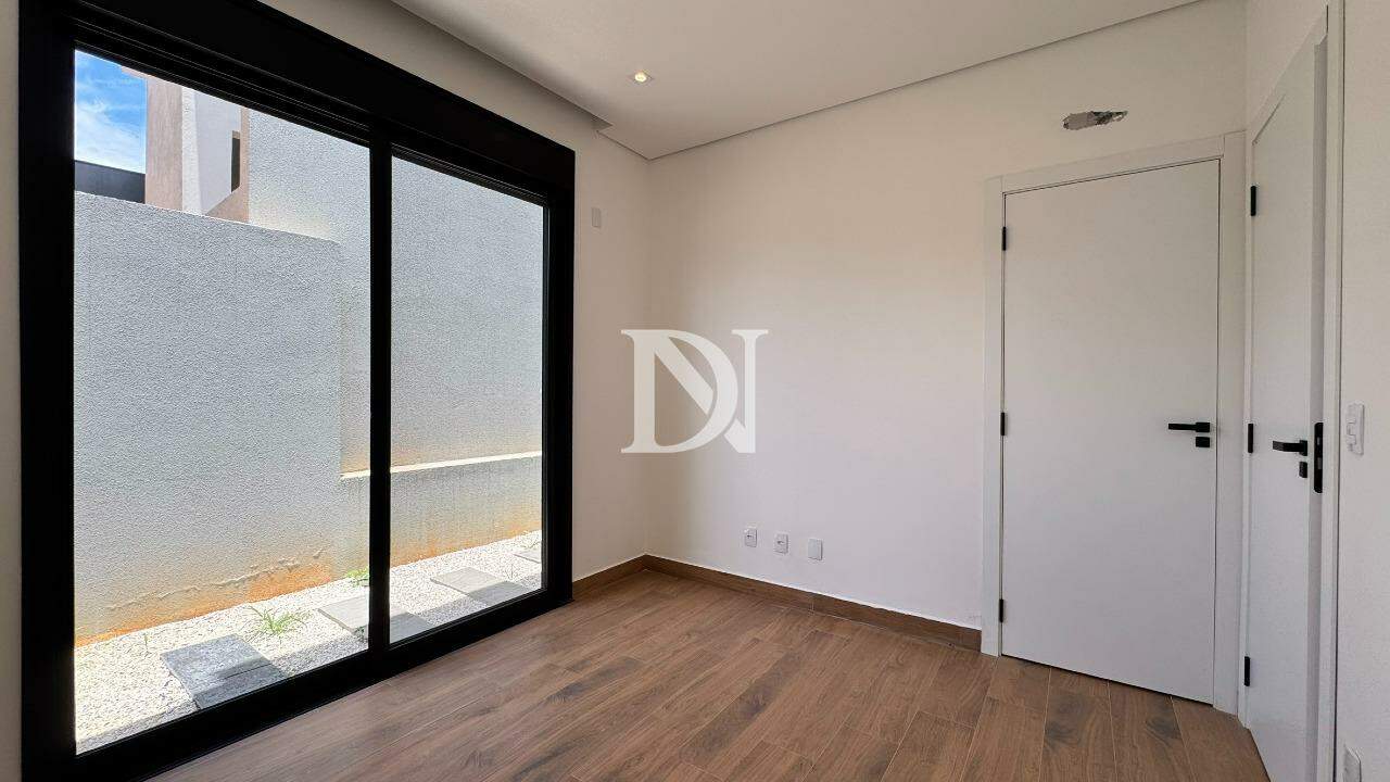 Casa em condomínio à venda no Condomínio Residencial Una: 