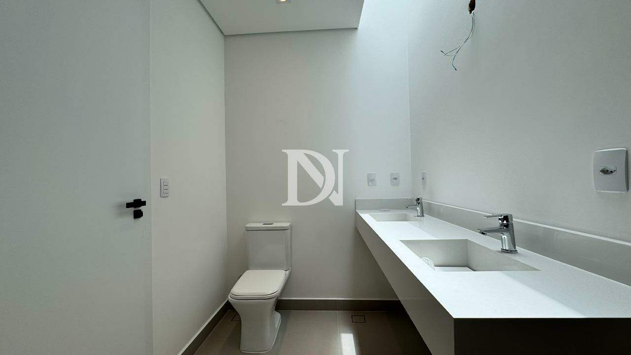 Casa em condomínio à venda no Condomínio Residencial Una: 