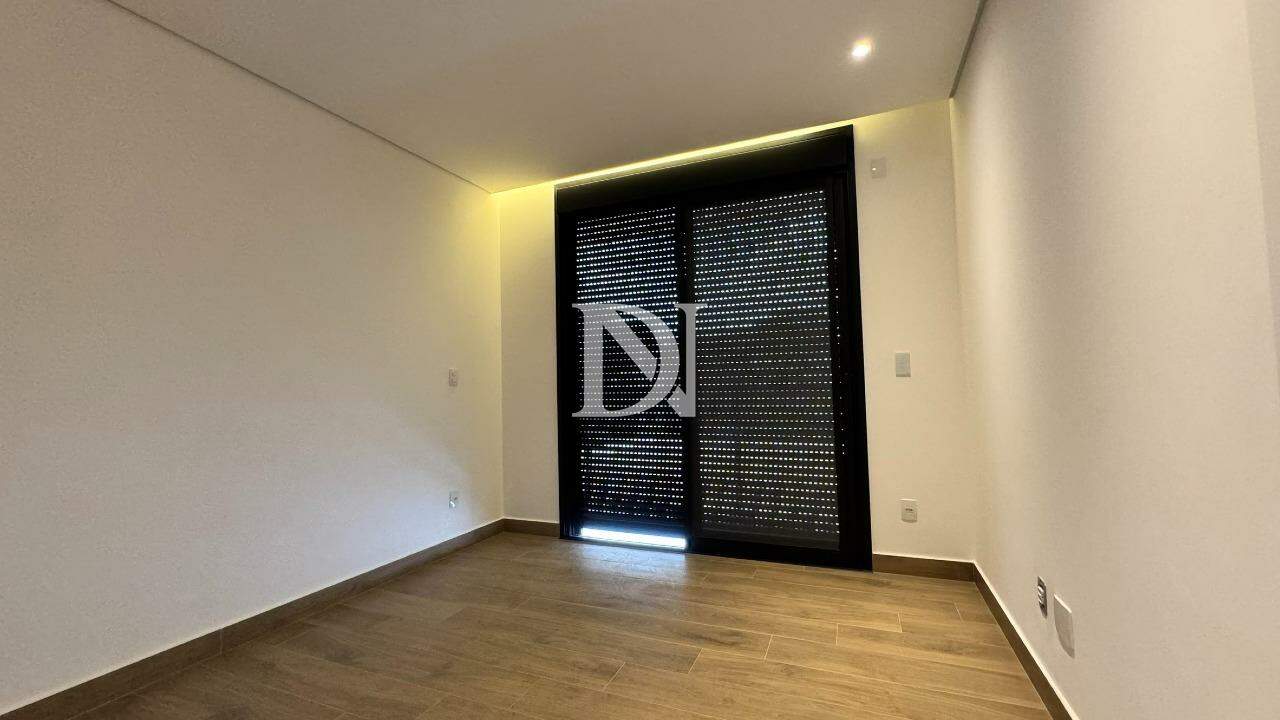 Casa em condomínio à venda no Condomínio Residencial Una: 