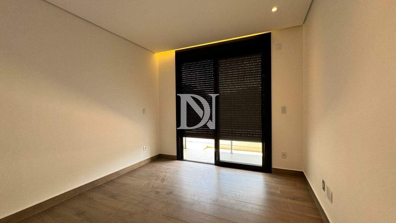 Casa em condomínio à venda no Condomínio Residencial Una: 