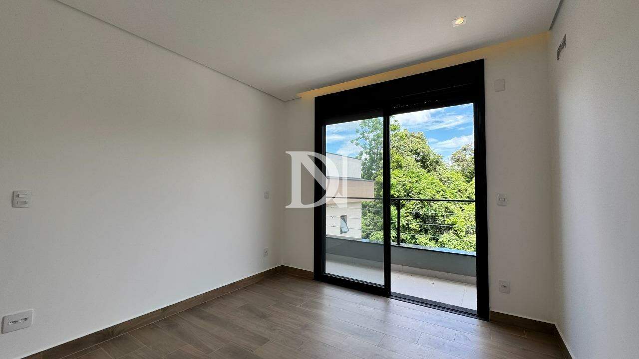 Casa em condomínio à venda no Condomínio Residencial Una: 