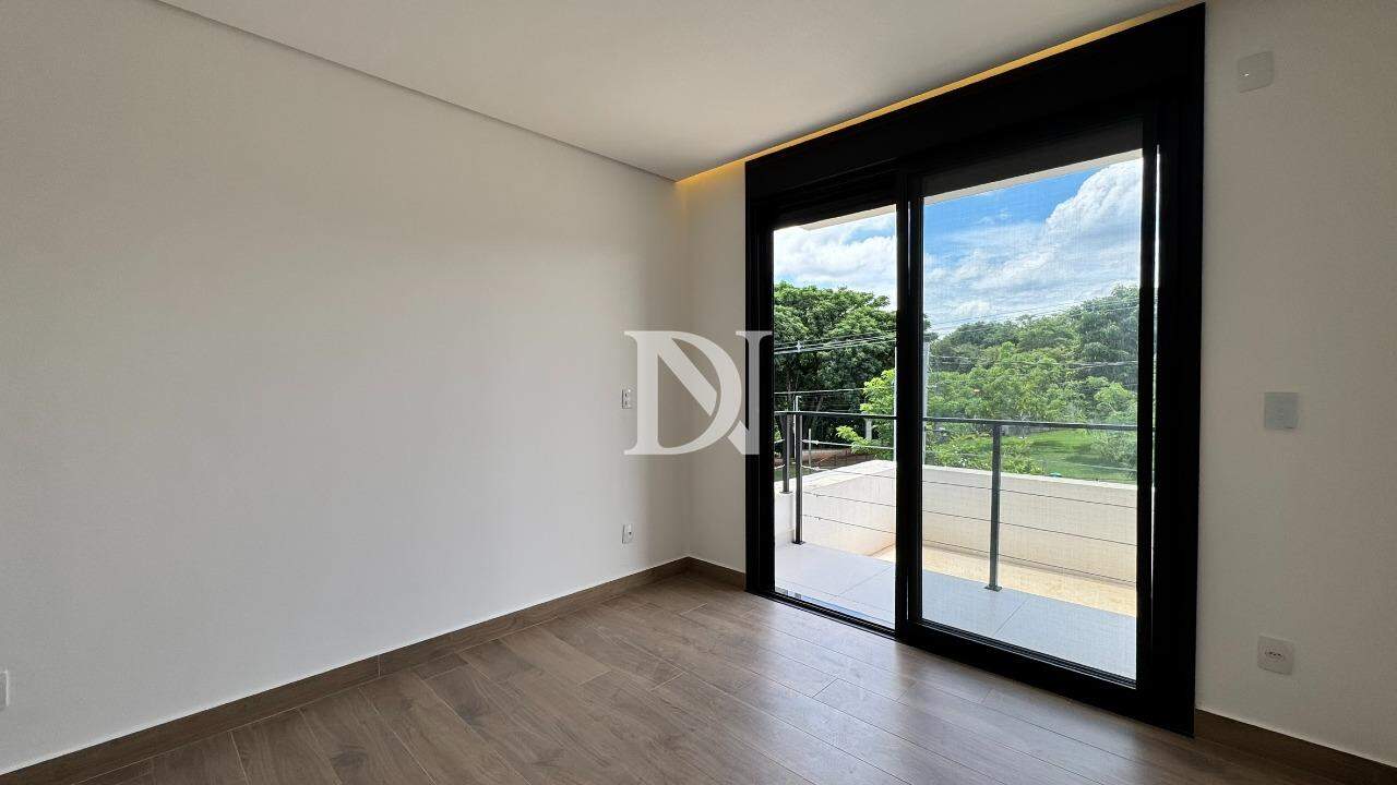 Casa em condomínio à venda no Condomínio Residencial Una: 