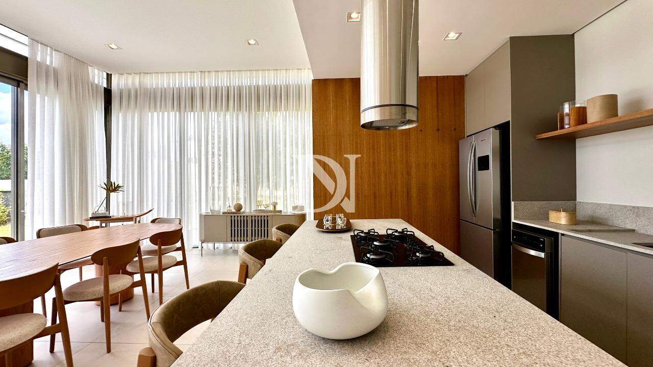 Casa em condomínio à venda no Condomínio Villas do Golfe: 