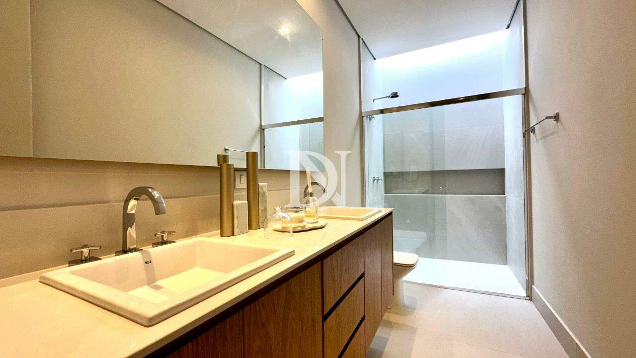 Casa em condomínio à venda no Condomínio Villas do Golfe: 