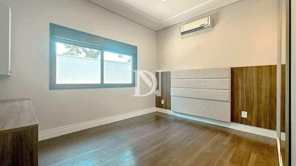 Casa em condomínio à venda no Condomínio Palmeiras Imperiais: 