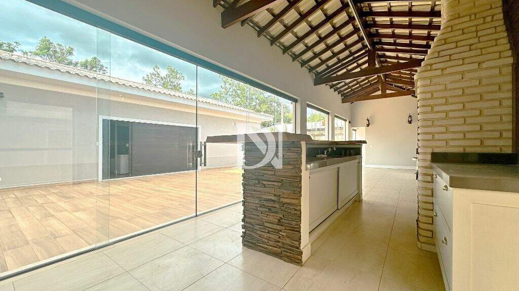Casa em condomínio à venda no Condomínio Palmeiras Imperiais: 