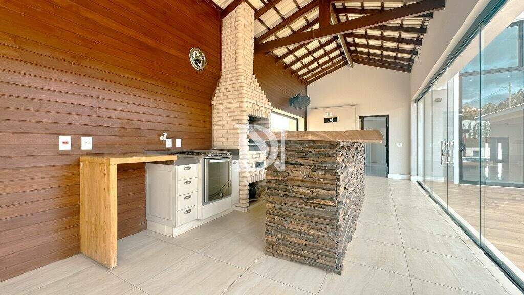 Casa em condomínio à venda no Condomínio Palmeiras Imperiais: 