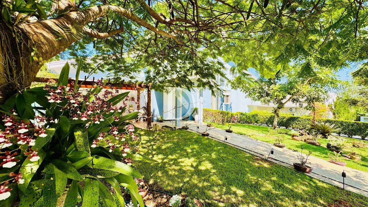 Casa em condomínio à venda no Terras de Mont Serrat: 