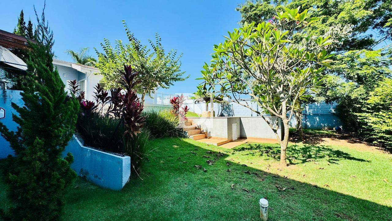 Casa em condomínio à venda no Terras de Mont Serrat: 