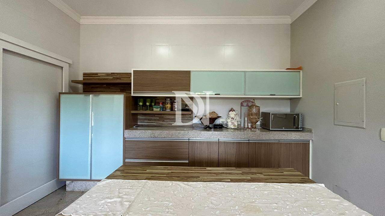 Casa em condomínio para aluguel no Chácara Flora: 
