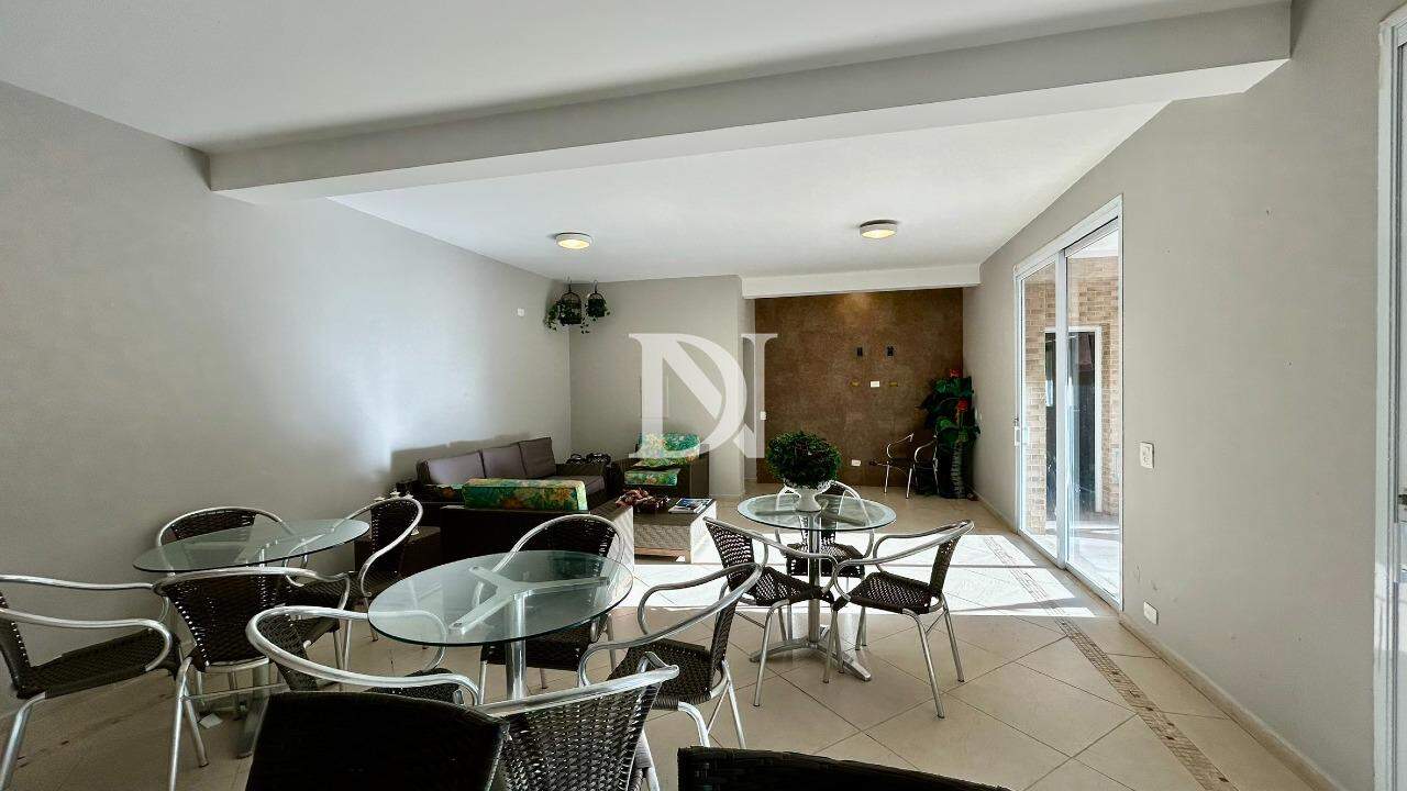 Casa em condomínio para aluguel no Chácara Flora: 
