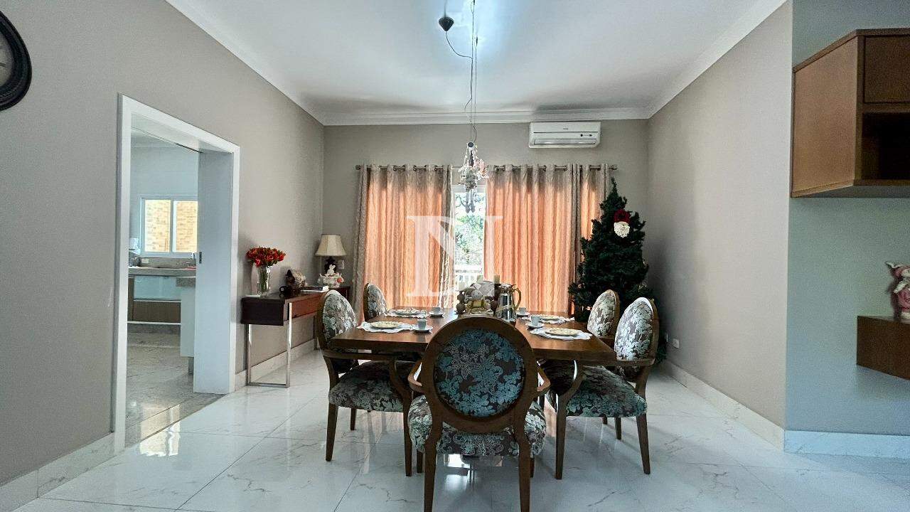 Casa em condomínio para aluguel no Chácara Flora: 