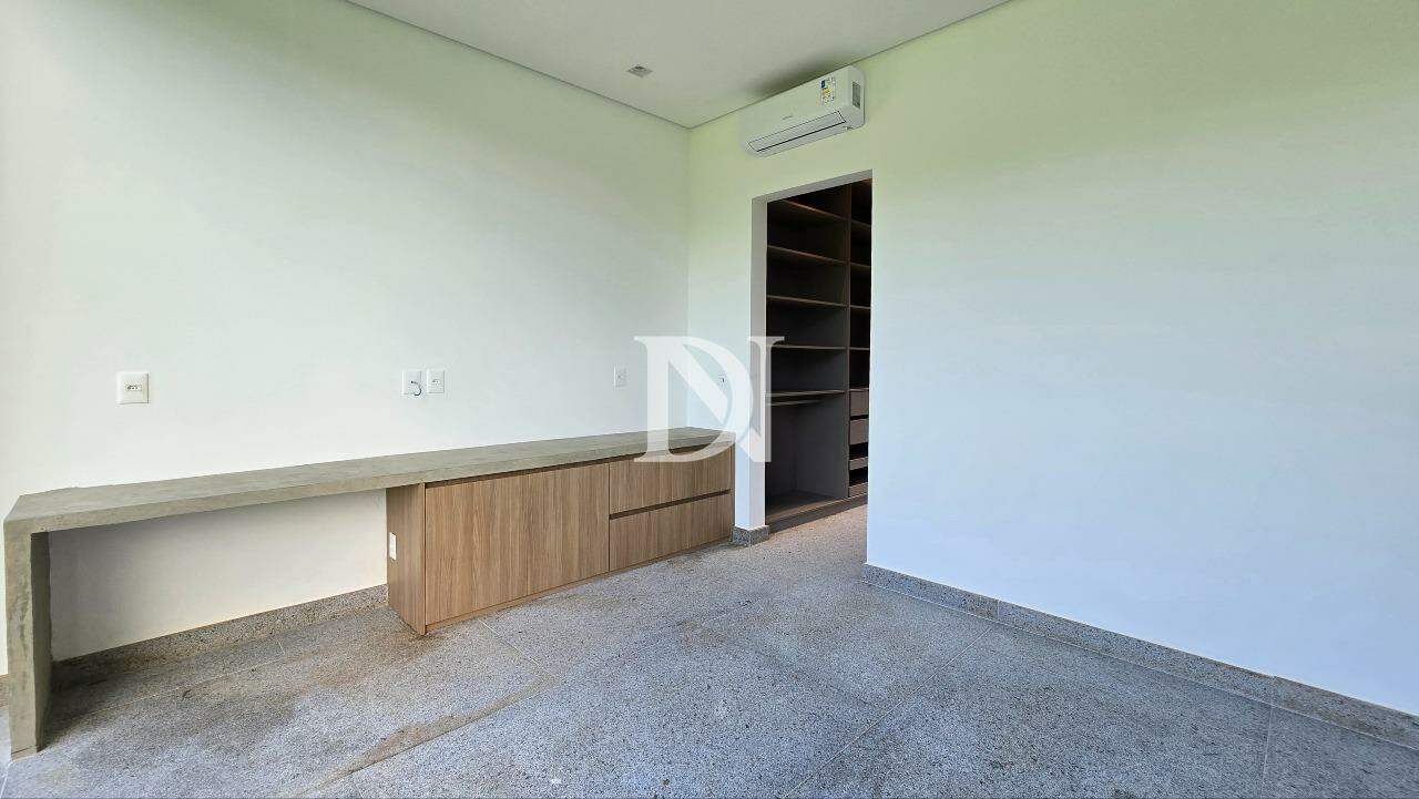 Casa em condomínio à venda no Condomínio Terras de São José II: 