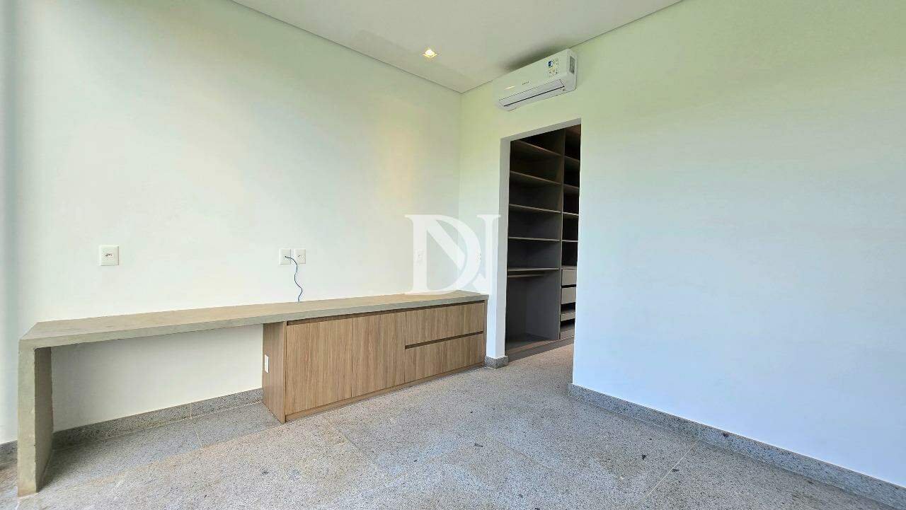 Casa em condomínio à venda no Condomínio Terras de São José II: 