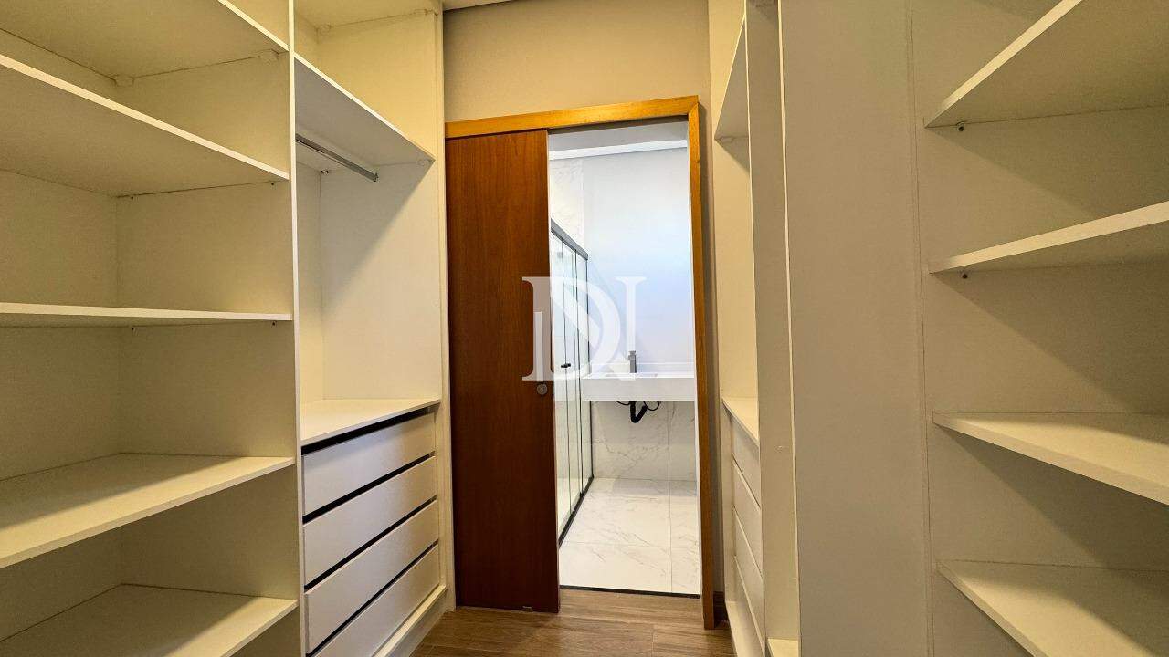Casa em condomínio à venda no Condomínio Gardenville: 