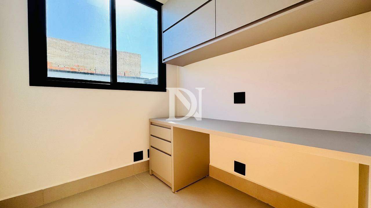 Casa em condomínio à venda no Condomínio Residencial Una: Escritório