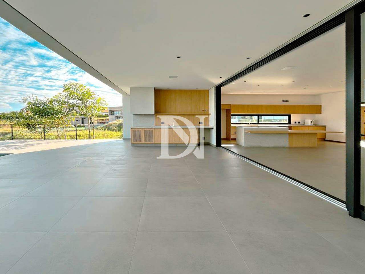 Casa em condomínio à venda no Condomínio Fazenda Kurumin: 