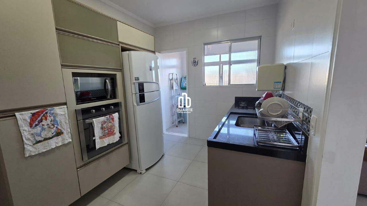 Apartamento à venda no MARAPÉ: 